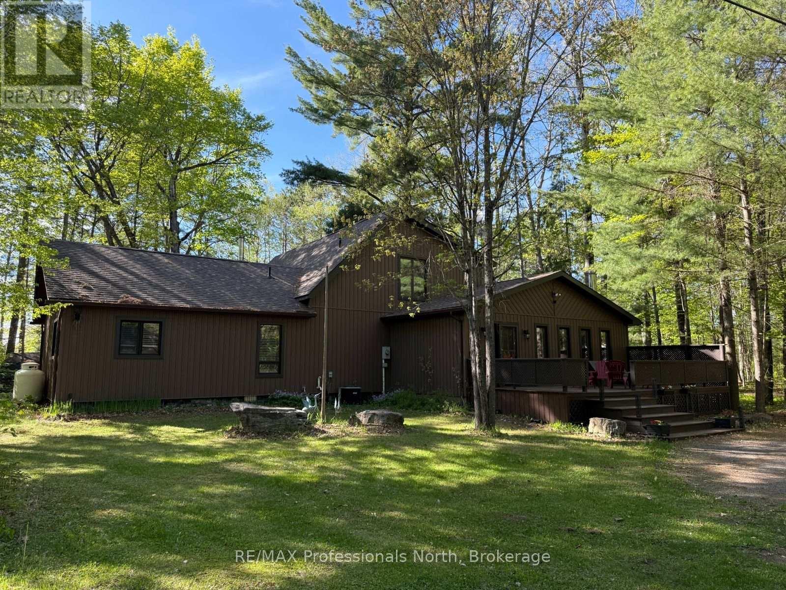 15111 Highway 35, Minden Hills, Ontario  K0M 2K0 - Photo 2 - X12081229