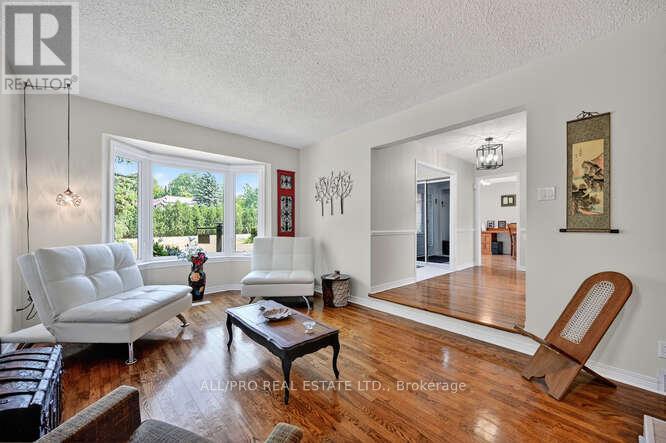 1144 Rideau Bend Crescent, Ottawa, Ontario  K4M 1B5 - Photo 8 - X12339449
