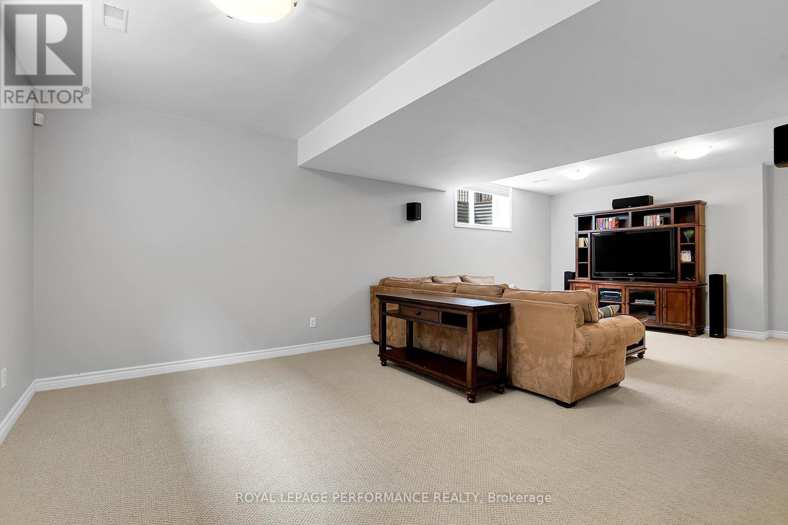 815 Long Point Circle, Ottawa, Ontario  K1T 4H6 - Photo 25 - X12339531