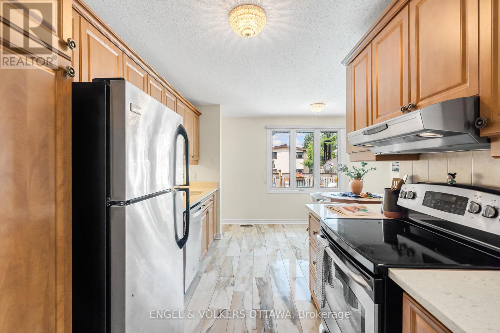 16 Benson Street, Ottawa, Ontario  K2E 5J5 - Photo 19 - X12339566