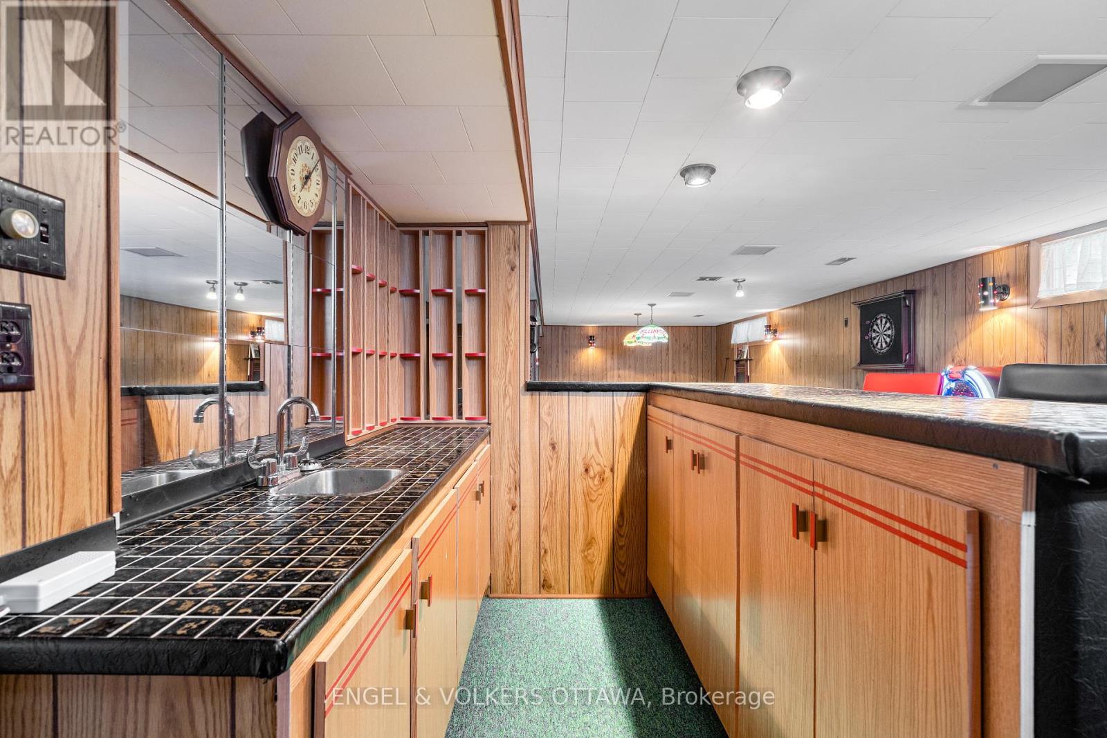 16 Benson Street, Ottawa, Ontario  K2E 5J5 - Photo 34 - X12339566