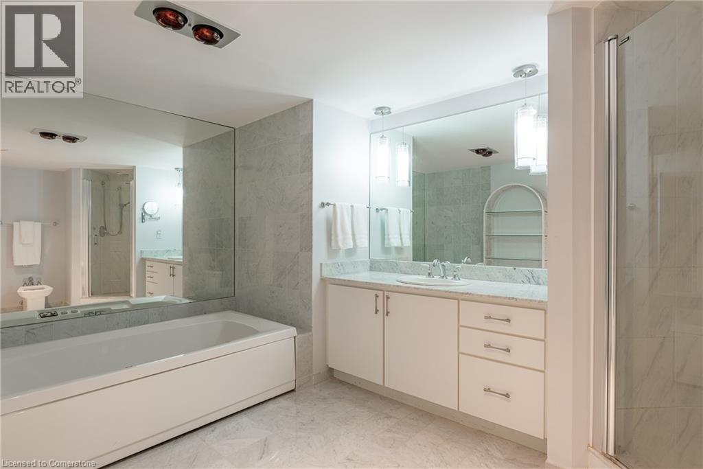 100 Lakeshore Road E Unit# 710, Oakville, Ontario  L6J 6M9 - Photo 23 - 40759609