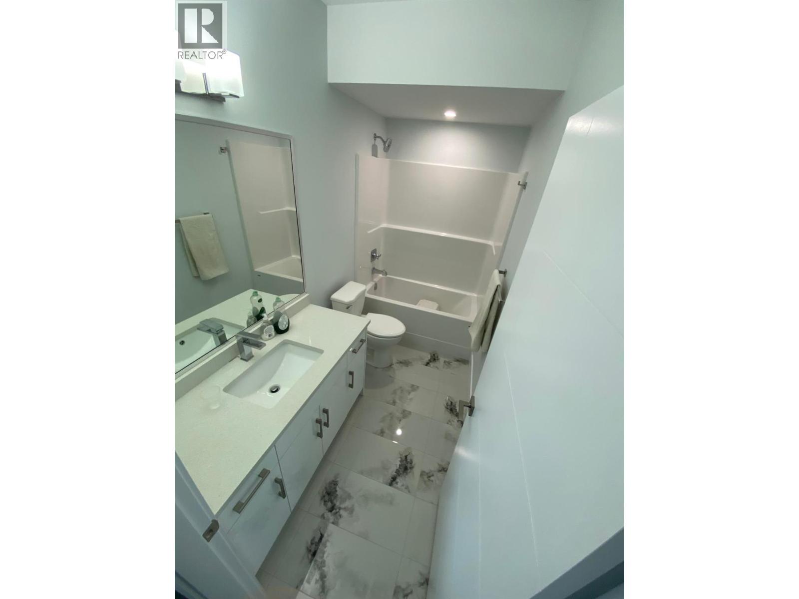 Property at 1698 BALSAM Place image 3