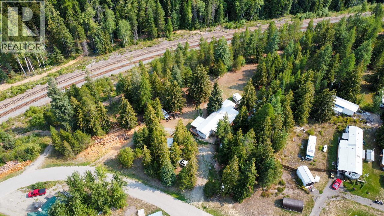 320 Macleod Street, Kitchener, British Columbia  V0B 1W1 - Photo 5 - 10358881