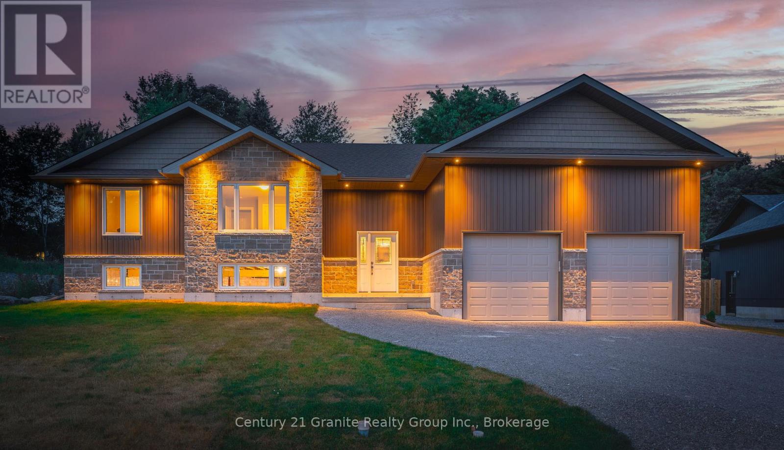 7 Marluc Avenue, Minden Hills, Ontario  K0M 2K0 - Photo 1 - X12339442