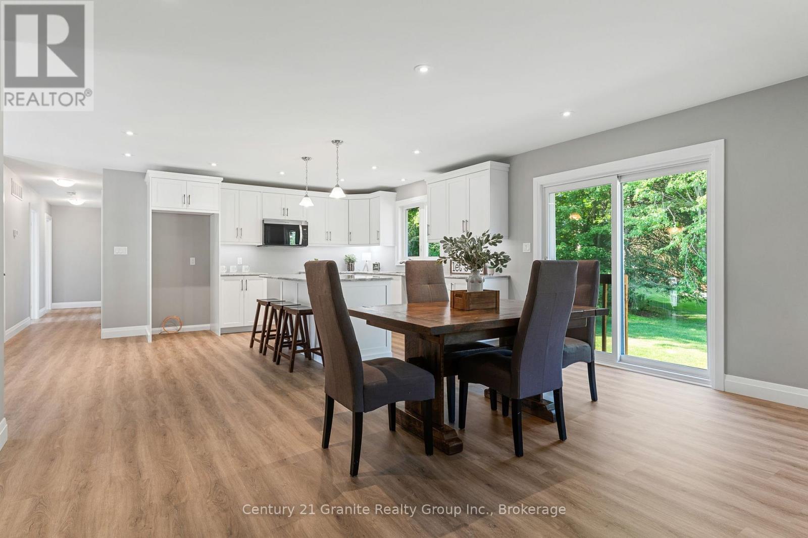 7 Marluc Avenue, Minden Hills, Ontario  K0M 2K0 - Photo 16 - X12339442