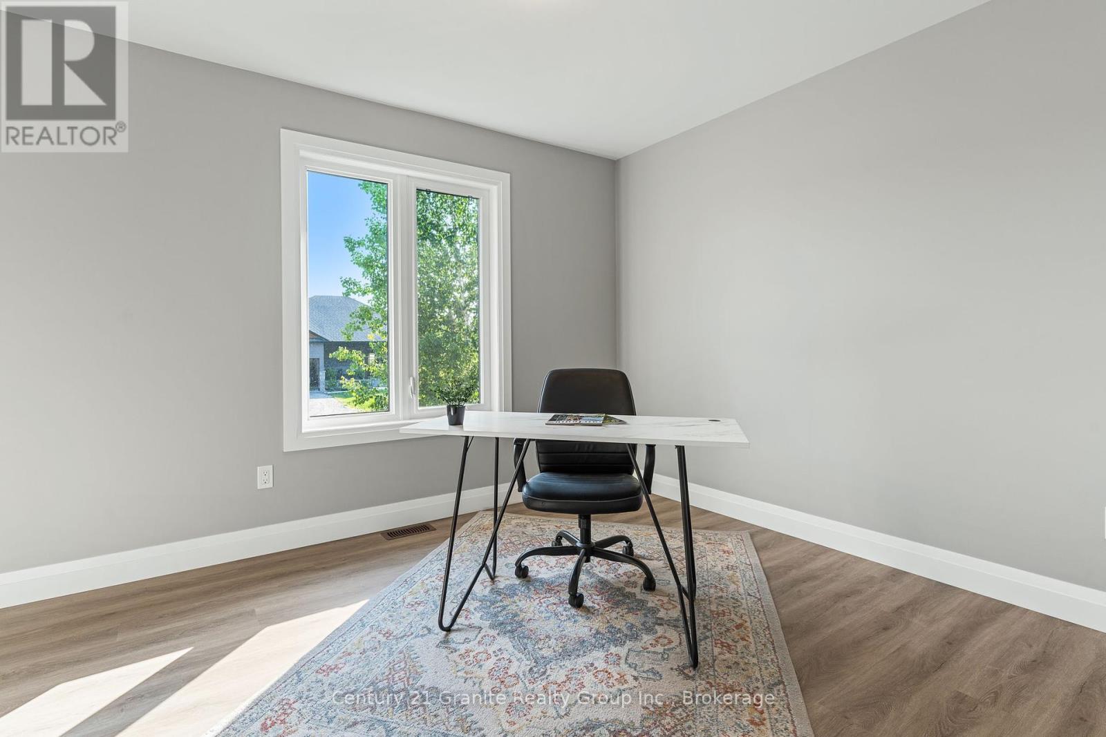 7 Marluc Avenue, Minden Hills, Ontario  K0M 2K0 - Photo 24 - X12339442