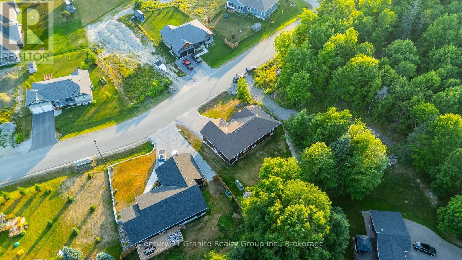 7 Marluc Avenue, Minden Hills, Ontario  K0M 2K0 - Photo 44 - X12339442