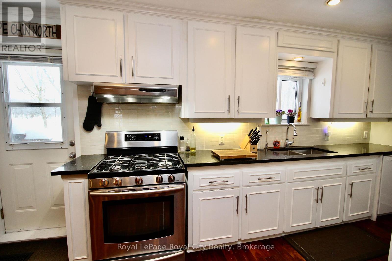 314 Cape Chin Road N, Northern Bruce Peninsula, Ontario  N0H 1W0 - Photo 12 - X12339551