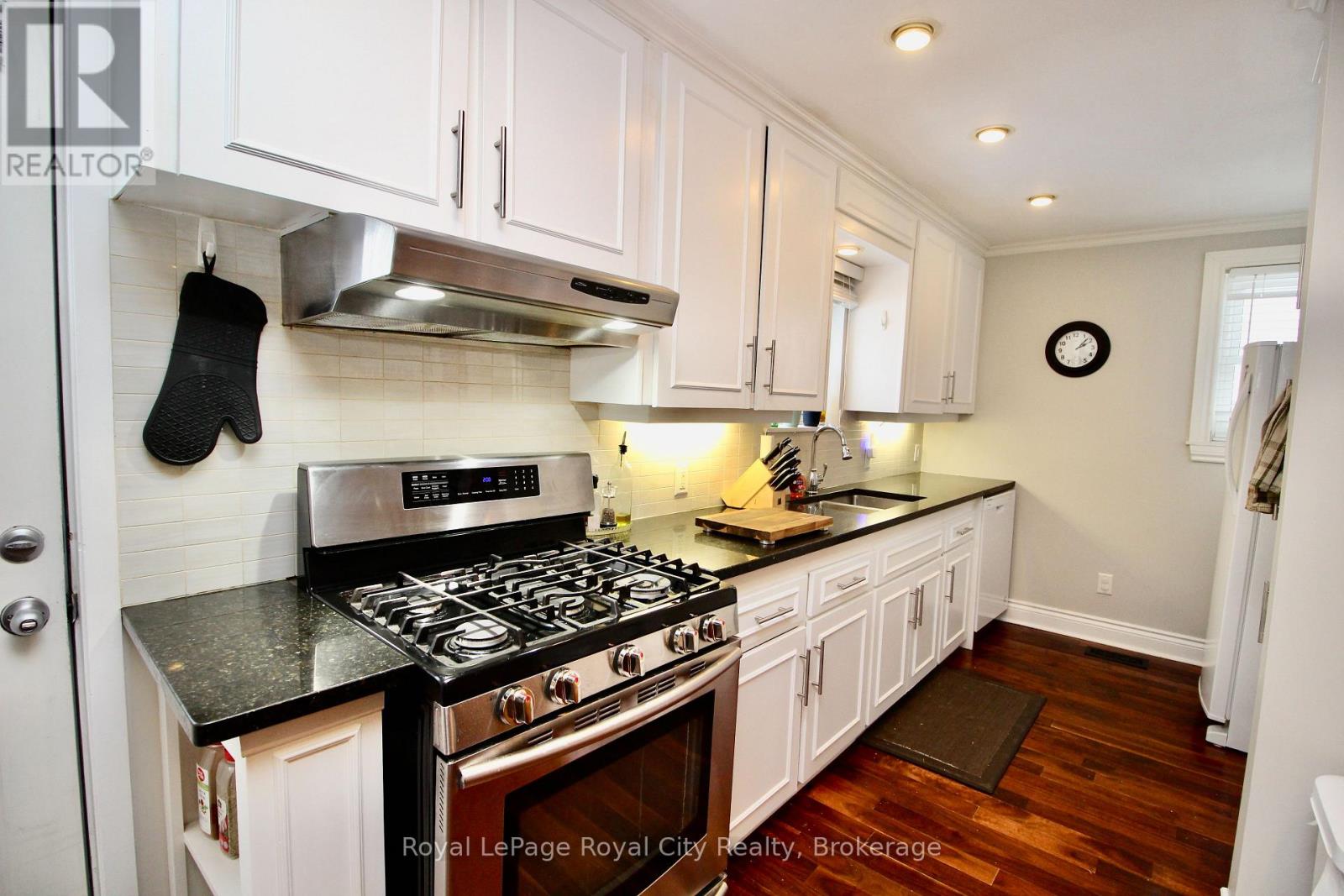 314 Cape Chin Road N, Northern Bruce Peninsula, Ontario  N0H 1W0 - Photo 13 - X12339551