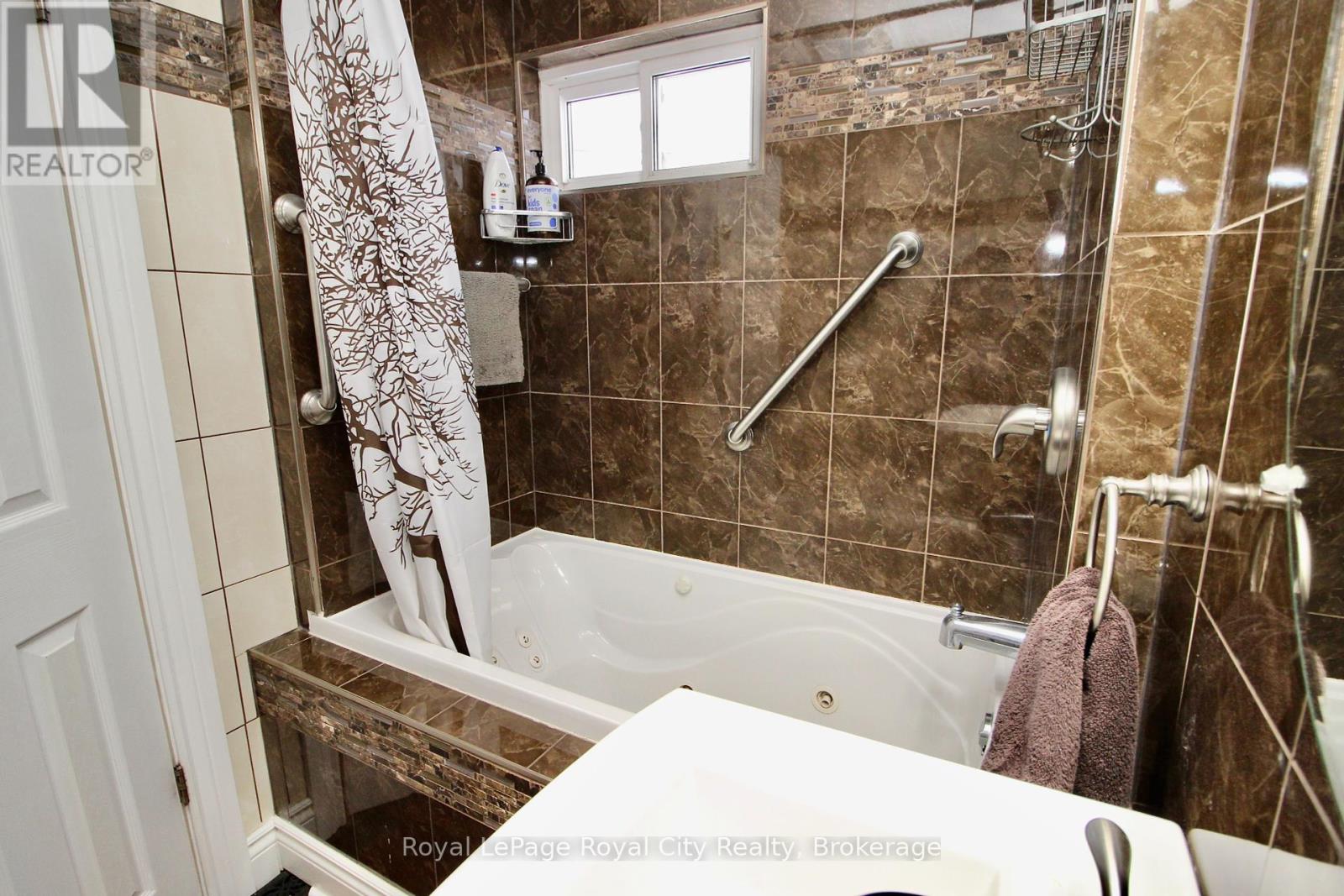314 Cape Chin Road N, Northern Bruce Peninsula, Ontario  N0H 1W0 - Photo 16 - X12339551