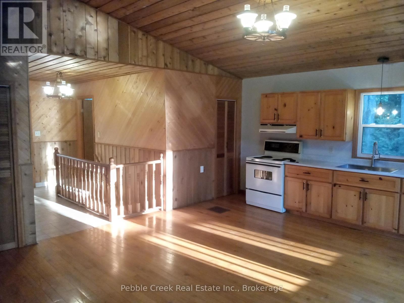84433 Sunrise Drive, Ashfield-Colborne-Wawanosh, Ontario  N7A 3X9 - Photo 9 - X12339559