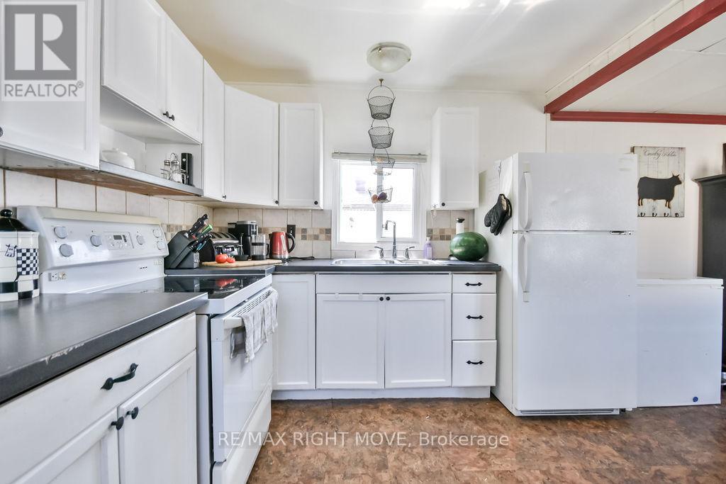 1331 Hilltop Road, Severn, Ontario  L3V 0V1 - Photo 14 - S12339383