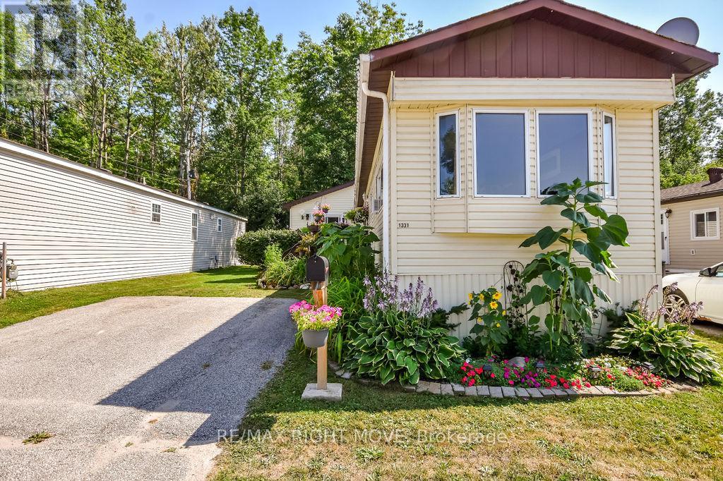 1331 Hilltop Road, Severn, Ontario  L3V 0V1 - Photo 2 - S12339383
