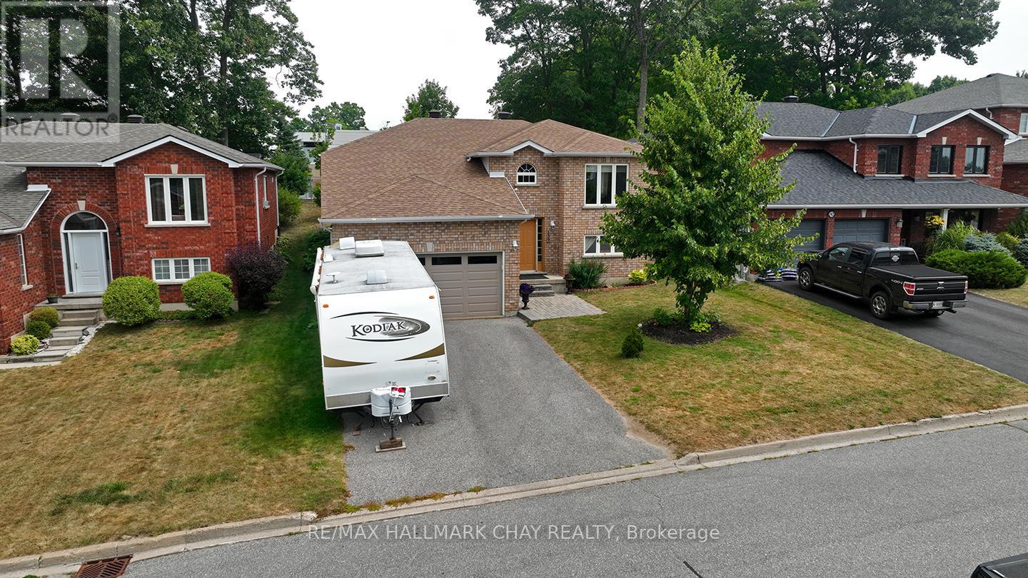 139 WAWINET STREET, Midland, Ontario