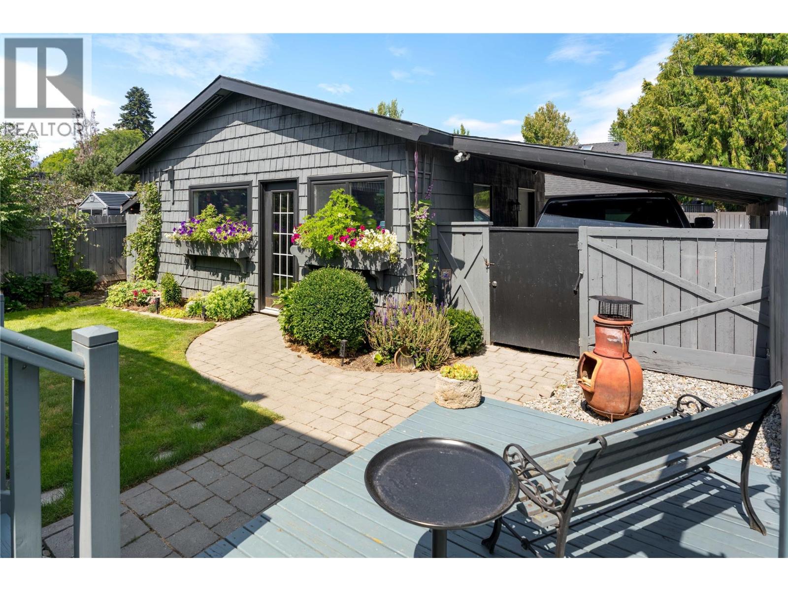 Property at 354 BURNE Avenue image 2