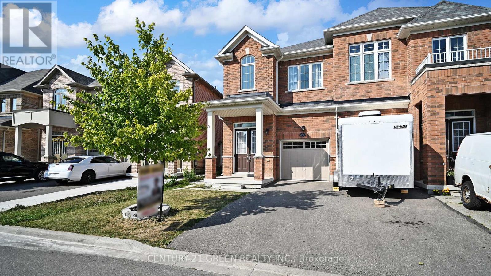 30 Canary Close, Brampton (Credit Valley), Ontario  L6X 5L1 - Photo 2 - W12339379