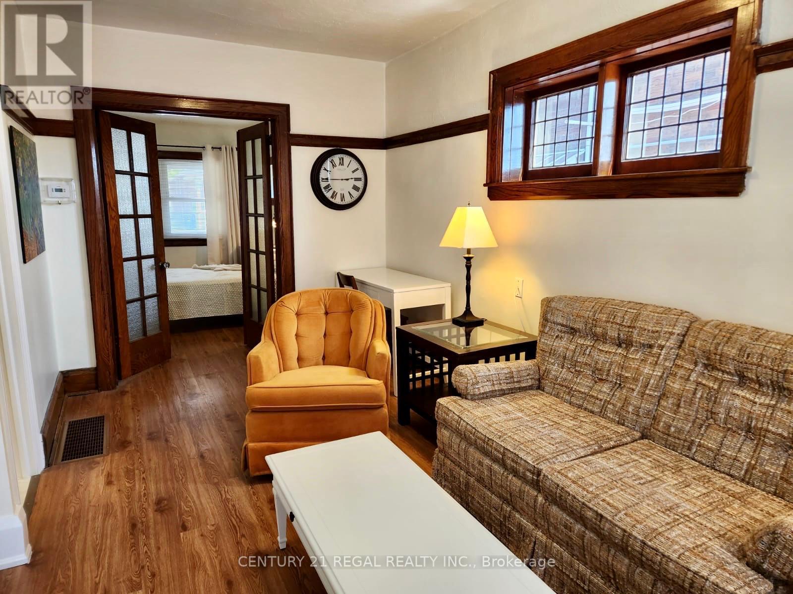 32 Chamberlain Avenue, Toronto, Ontario  M6E 4J8 - Photo 24 - W12339433