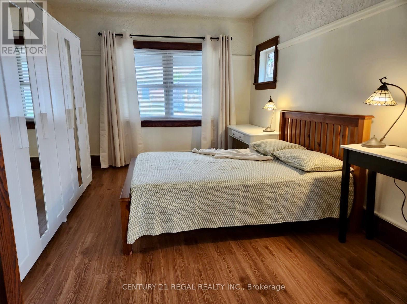 32 Chamberlain Avenue, Toronto, Ontario  M6E 4J8 - Photo 26 - W12339433