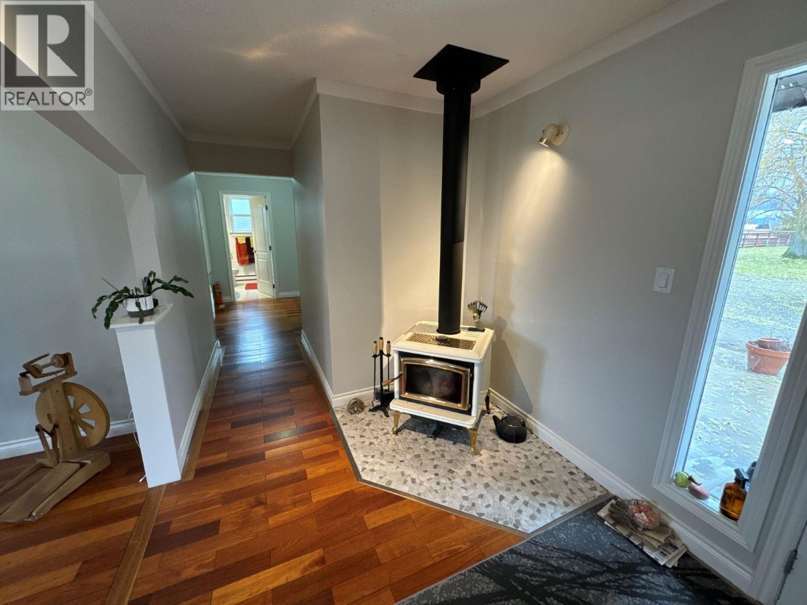 5175 Siminoff Road, Grand Forks, British Columbia  V0H 1H4 - Photo 5 - 10359054