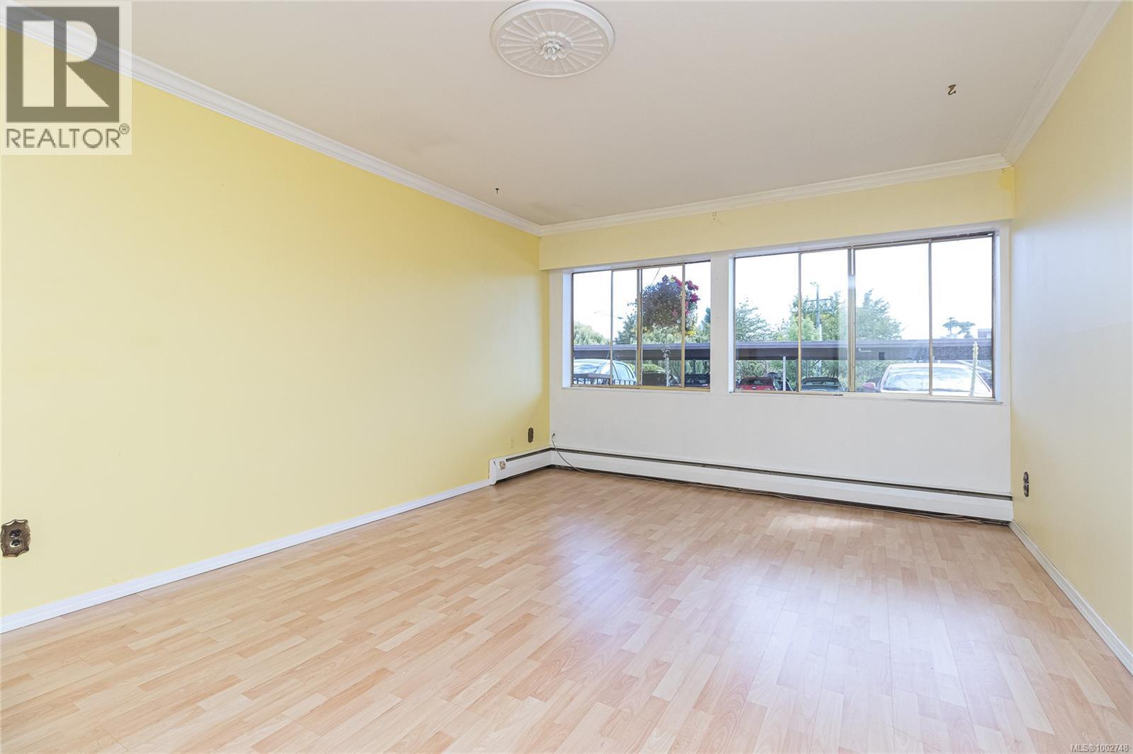118 964 Heywood Ave, Victoria, British Columbia  V8V 2Y5 - Photo 3 - 1002748