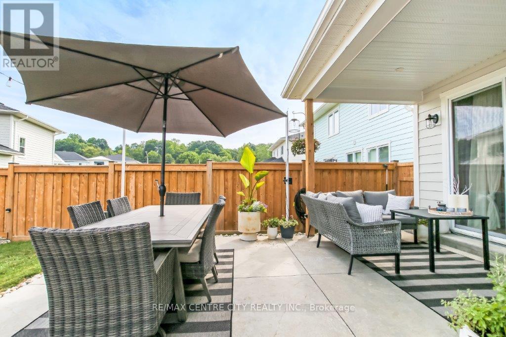 416 Breakwater Boulevard, Central Elgin, Ontario  N5L 0B5 - Photo 30 - X12339635
