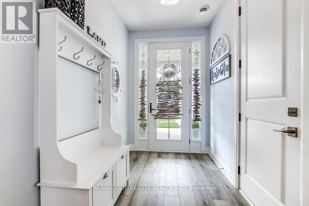 416 Breakwater Boulevard, Central Elgin, Ontario  N5L 0B5 - Photo 6 - X12339635