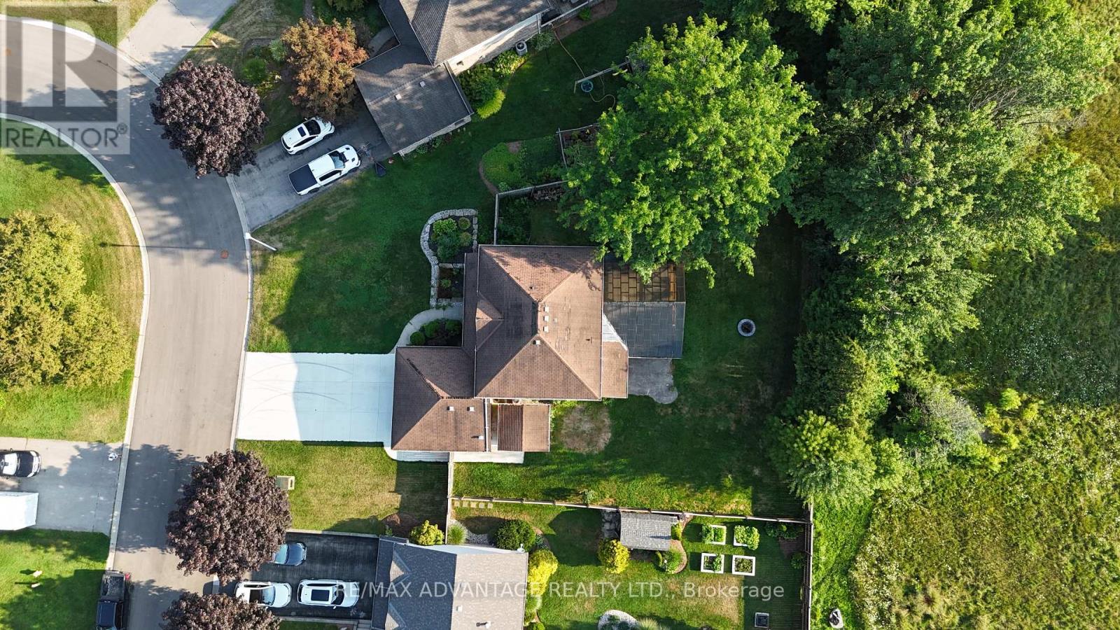 21 Village Gate Crescent, Thames Centre, Ontario  N0L 1G3 - Photo 40 - X12339675