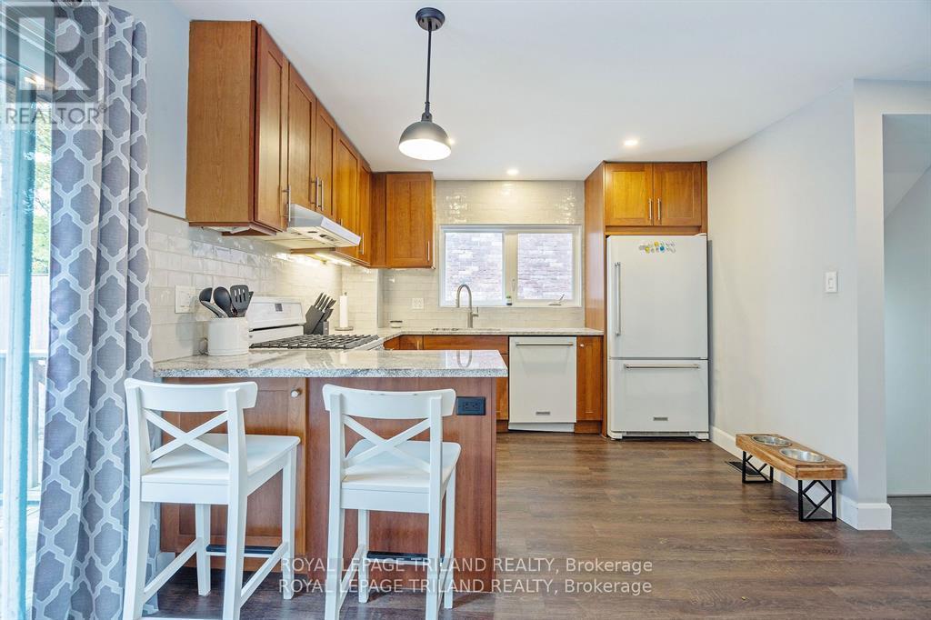 587 Rosedale Street, London East (East F), Ontario  N6B 2C7 - Photo 12 - X12339692