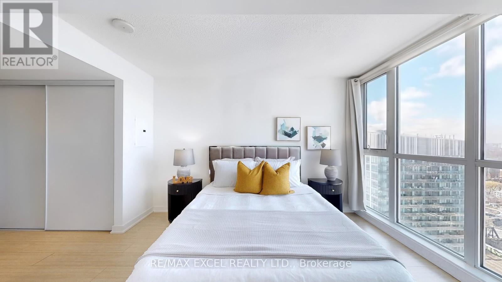 3911 - 85 Queens Wharf Road, Toronto, Ontario  M5V 0J9 - Photo 12 - C12339488