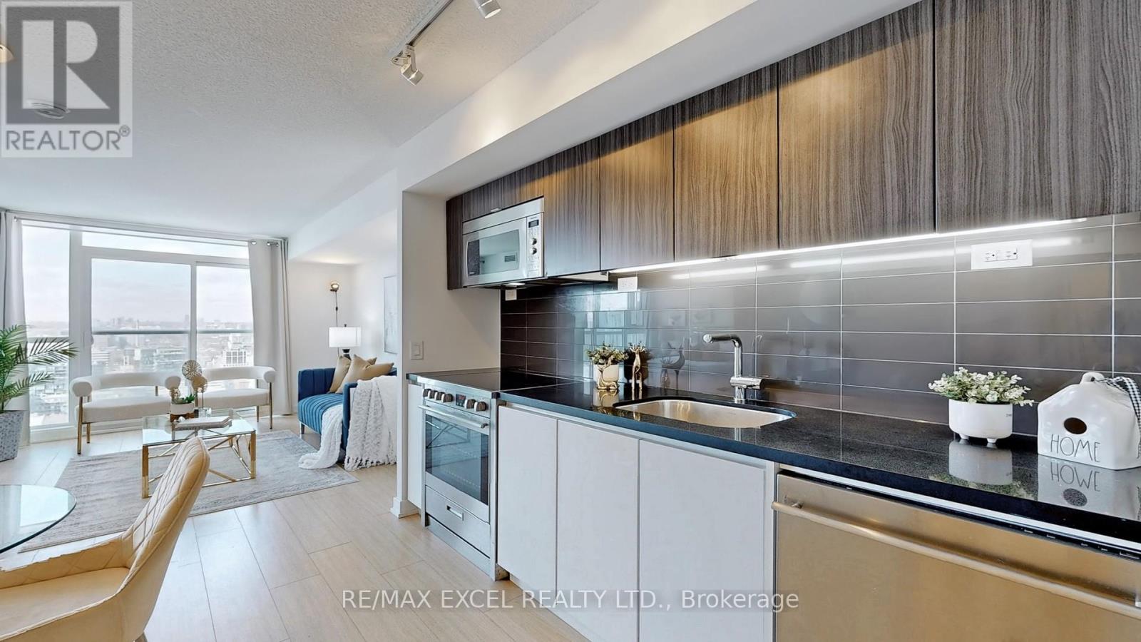 3911 - 85 Queens Wharf Road, Toronto, Ontario  M5V 0J9 - Photo 15 - C12339488