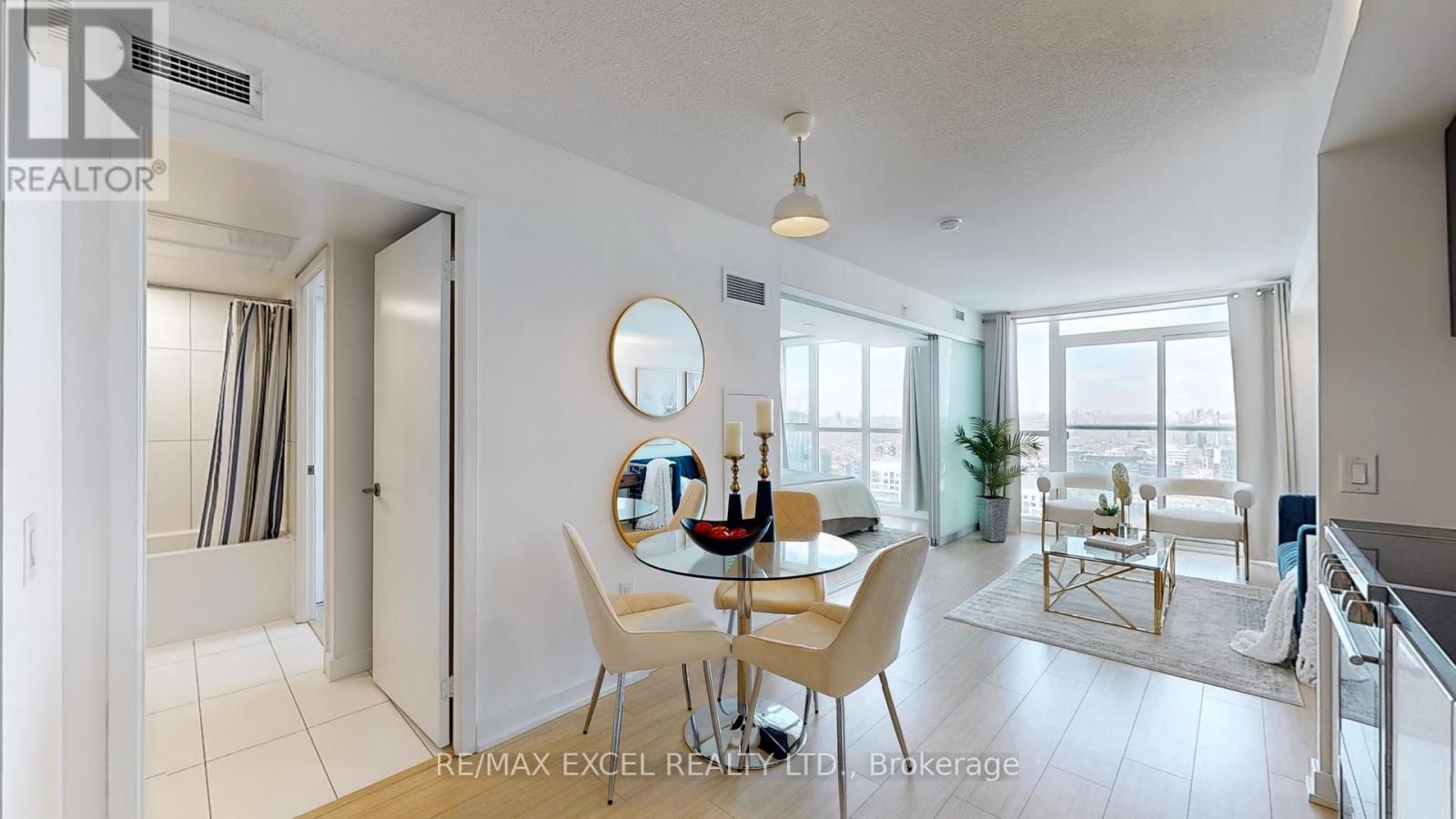 3911 - 85 Queens Wharf Road, Toronto, Ontario  M5V 0J9 - Photo 18 - C12339488