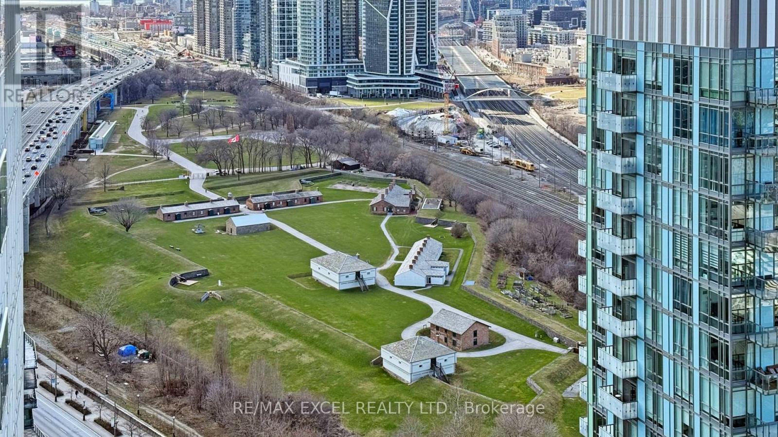 3911 - 85 Queens Wharf Road, Toronto, Ontario  M5V 0J9 - Photo 24 - C12339488