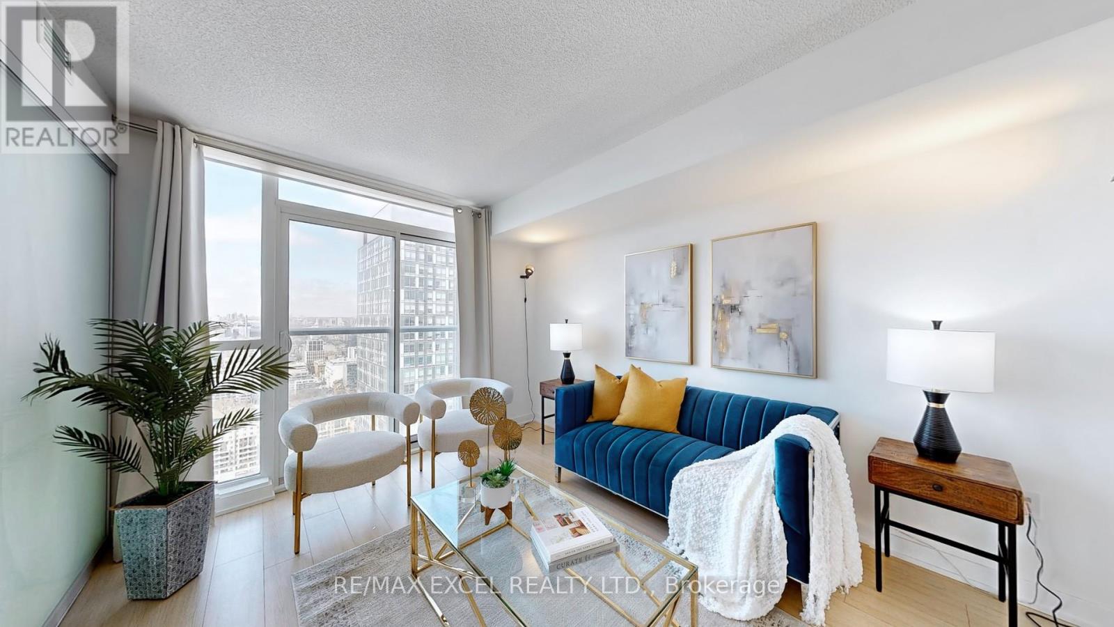 3911 - 85 Queens Wharf Road, Toronto, Ontario  M5V 0J9 - Photo 5 - C12339488