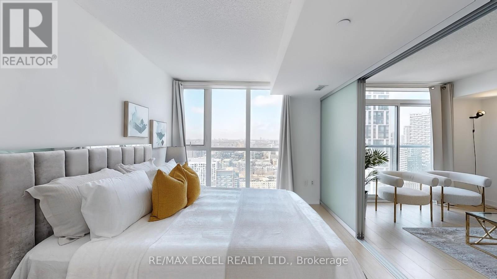 3911 - 85 Queens Wharf Road, Toronto, Ontario  M5V 0J9 - Photo 9 - C12339488