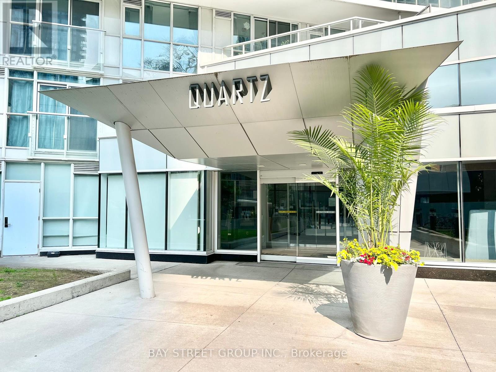 2611 - 75 Queens Wharf Road, Toronto, Ontario  M5V 0J8 - Photo 2 - C12339552