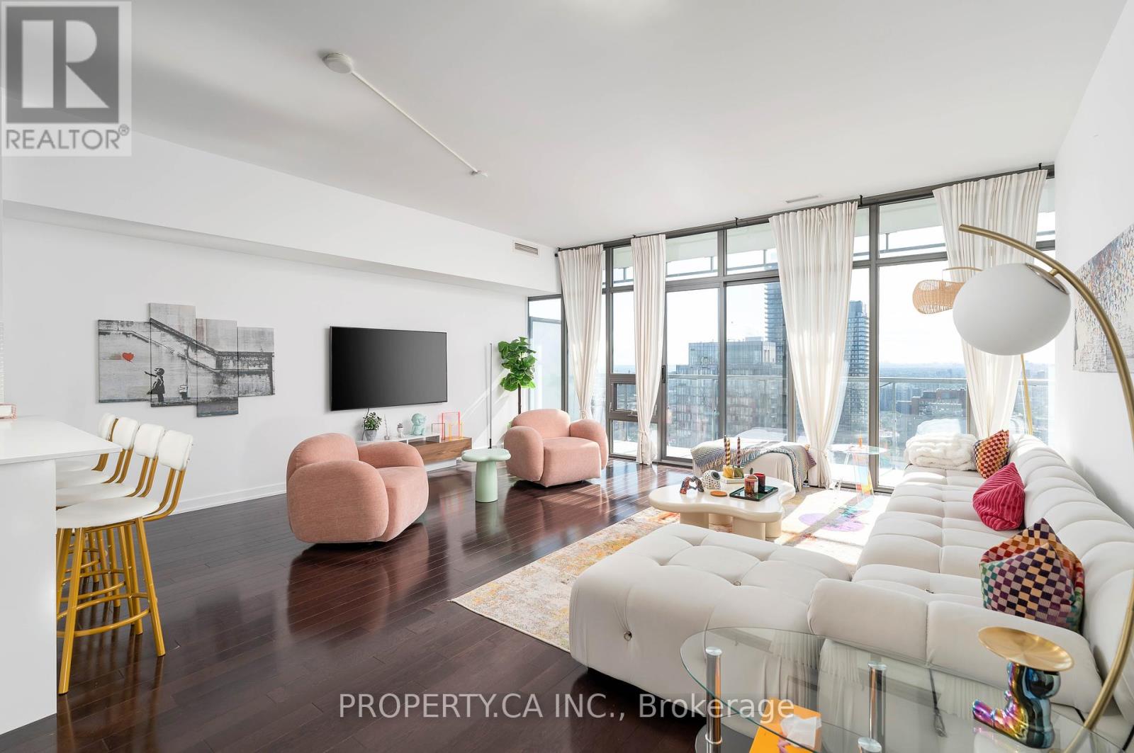 3606 - 33 Charles Street E, Toronto, Ontario  M4Y 0A2 - Photo 1 - C12339556