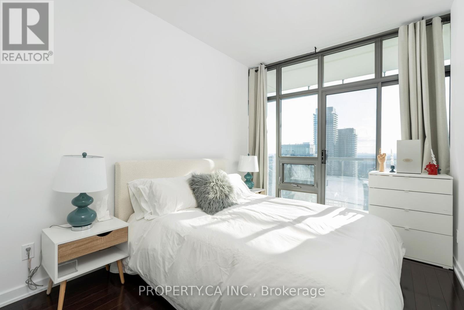 3606 - 33 Charles Street E, Toronto, Ontario  M4Y 0A2 - Photo 24 - C12339556