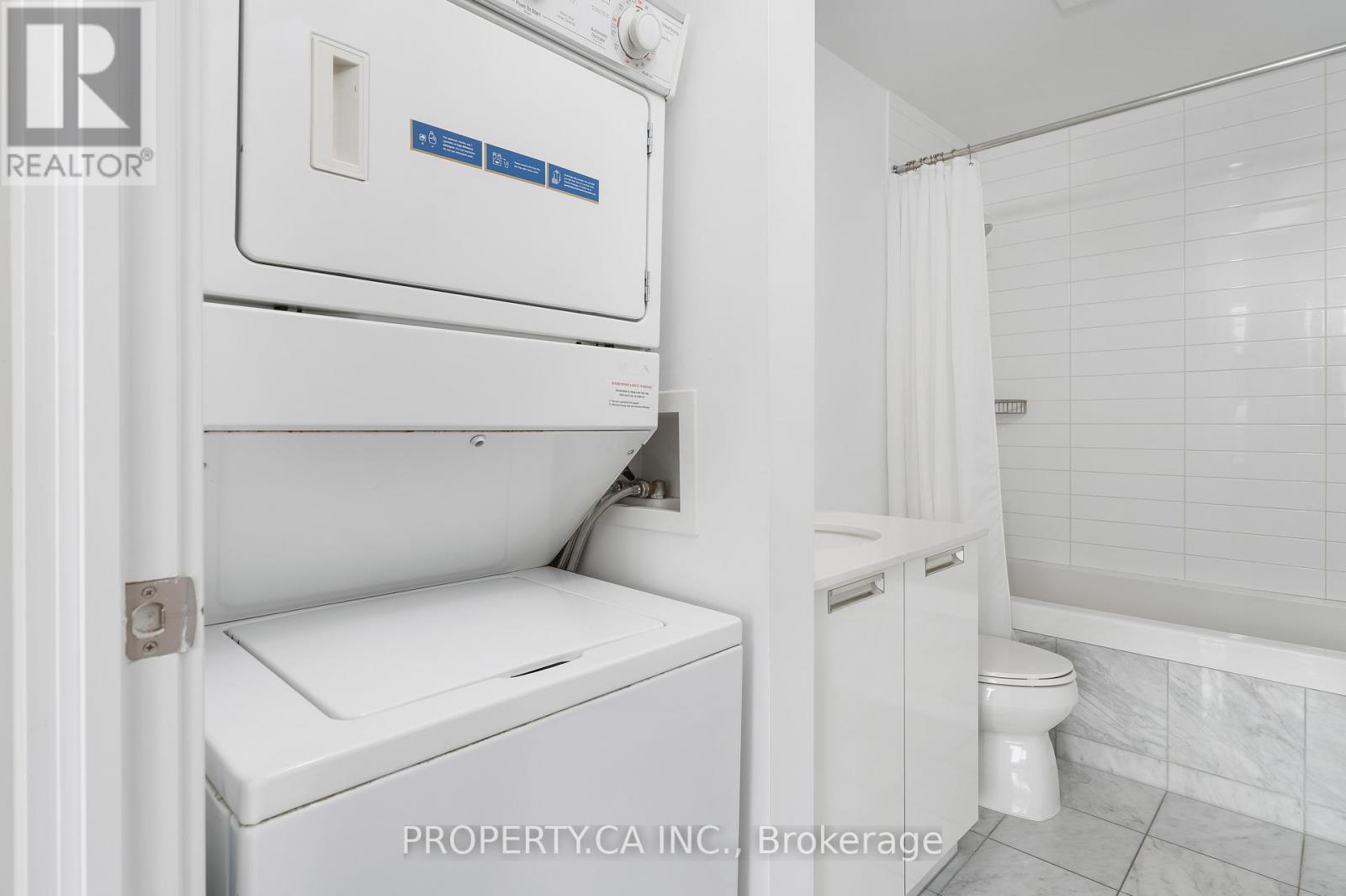 3606 - 33 Charles Street E, Toronto, Ontario  M4Y 0A2 - Photo 27 - C12339556