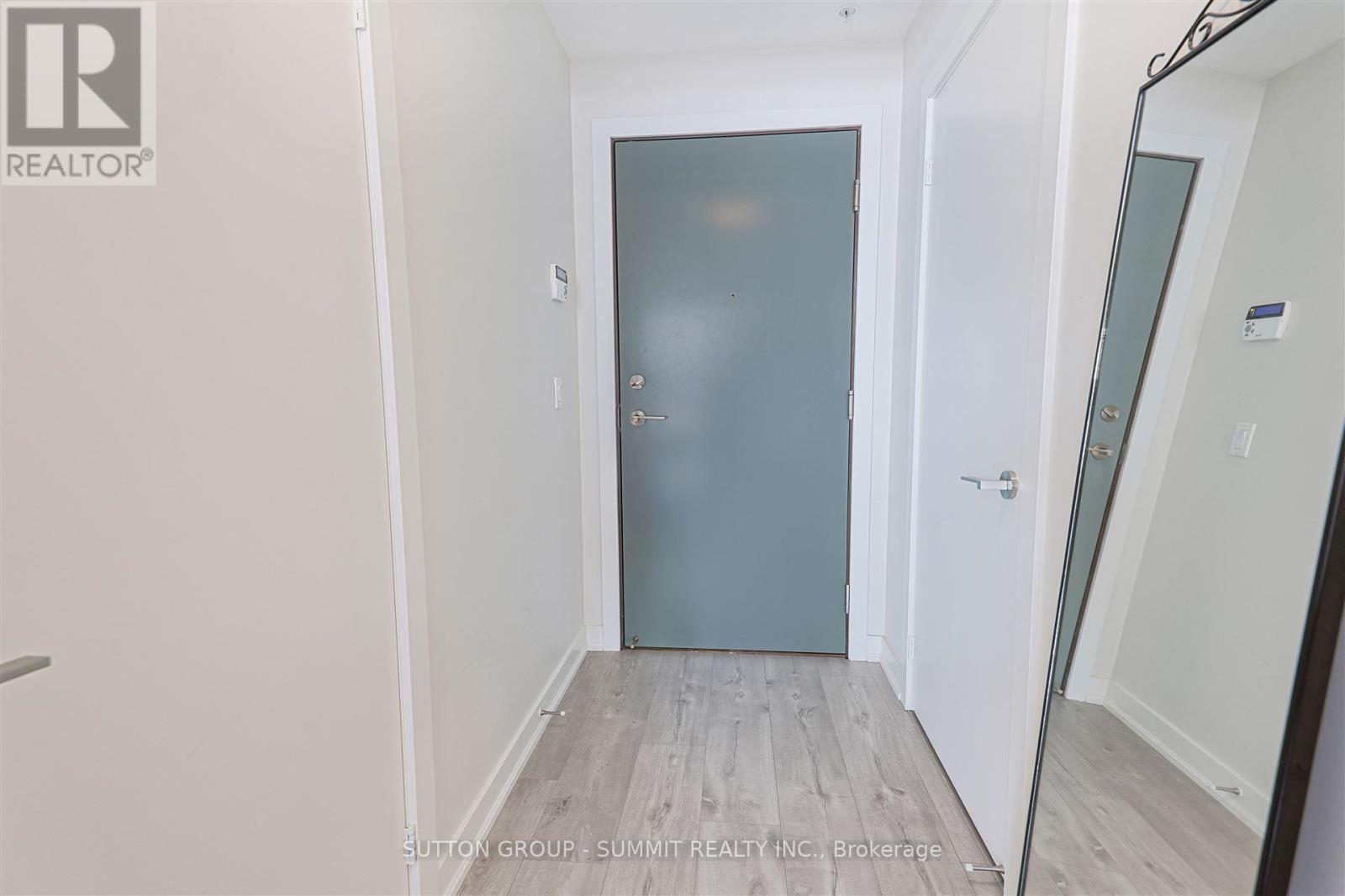 1008 - 30 Nelson Street, Toronto, Ontario  M5V 0H5 - Photo 8 - C12339593
