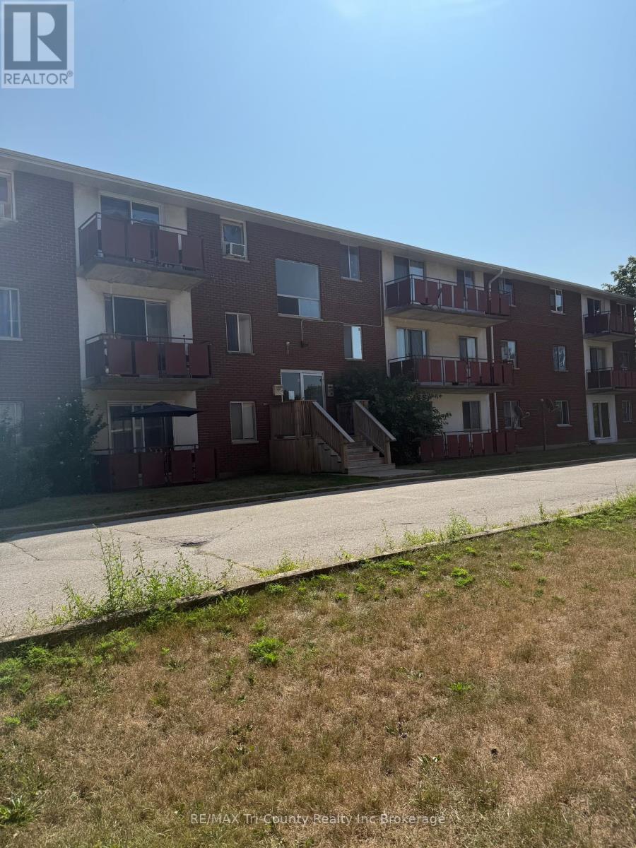 105 - 191 Lisgar Avenue, Tillsonburg, Ontario  N4G 3L5 - Photo 2 - X12339660