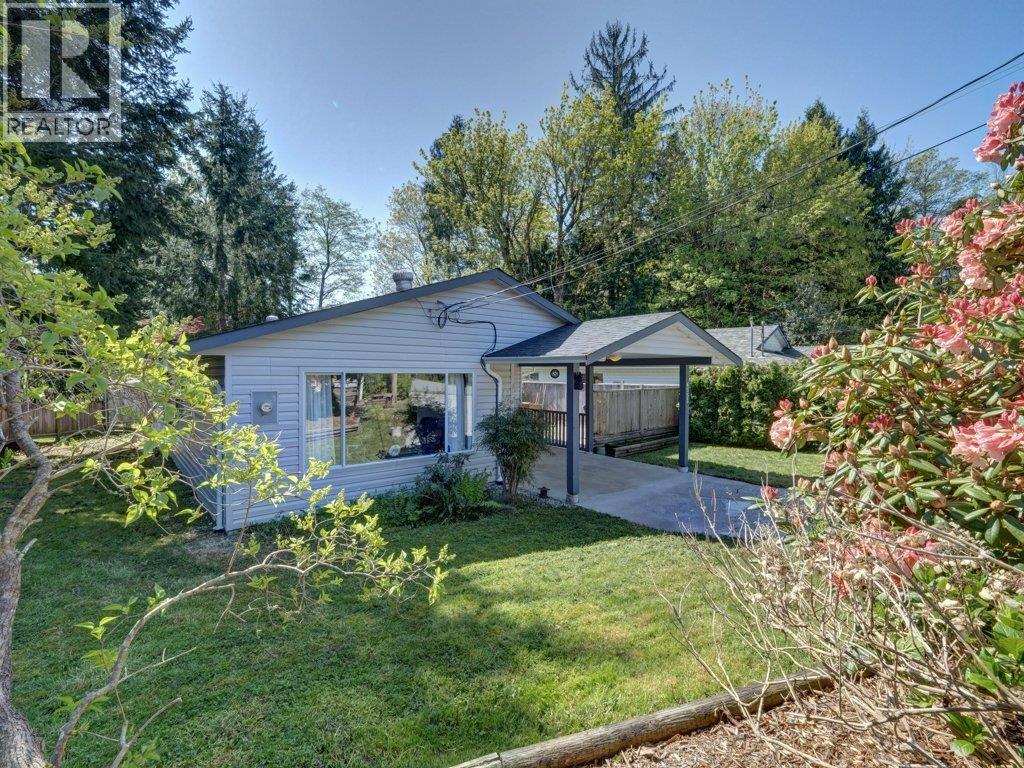 6557 BJORN PLACE, Sechelt, British Columbia