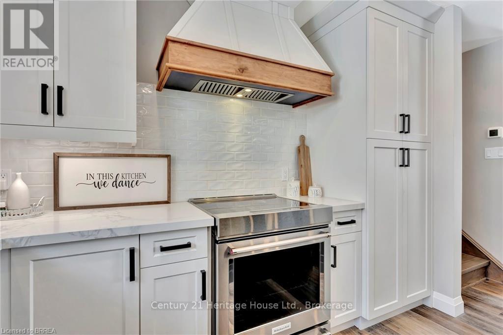 3 Saint Catharine Street, Brant, Ontario  N0E 1A0 - Photo 12 - X12339663