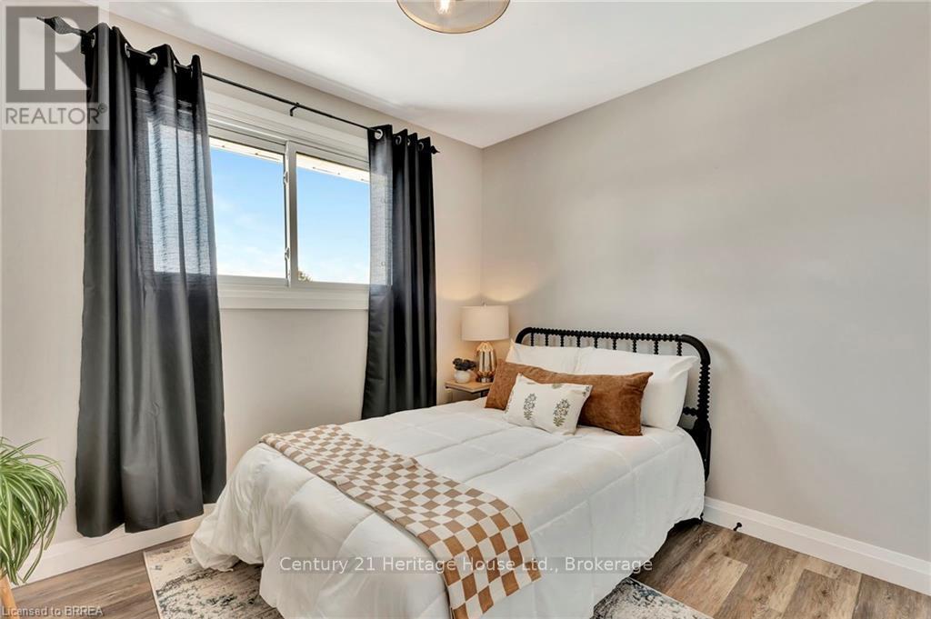 3 Saint Catharine Street, Brant, Ontario  N0E 1A0 - Photo 23 - X12339663