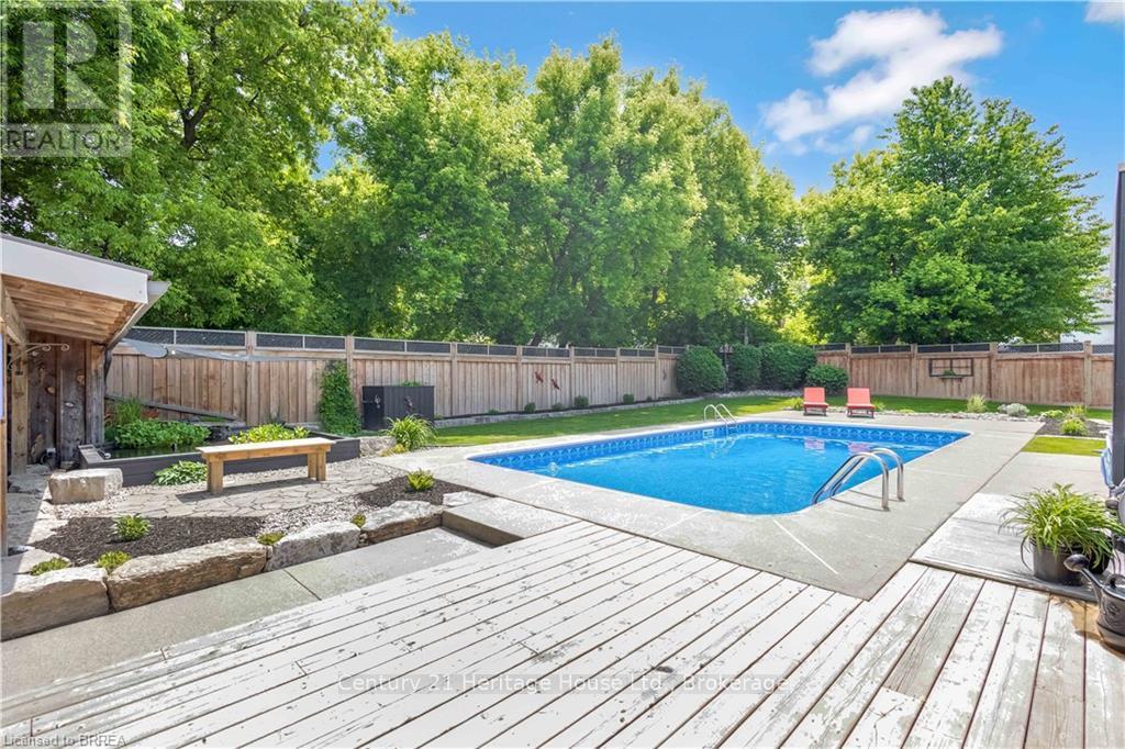 3 Saint Catharine Street, Brant, Ontario  N0E 1A0 - Photo 4 - X12339663