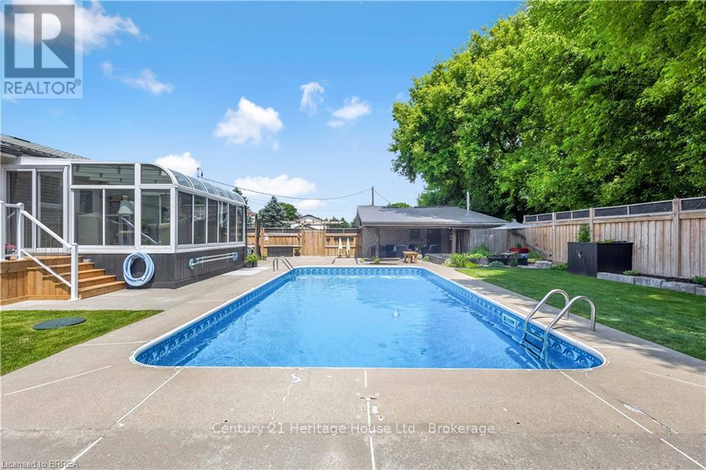 3 Saint Catharine Street, Brant, Ontario  N0E 1A0 - Photo 5 - X12339663