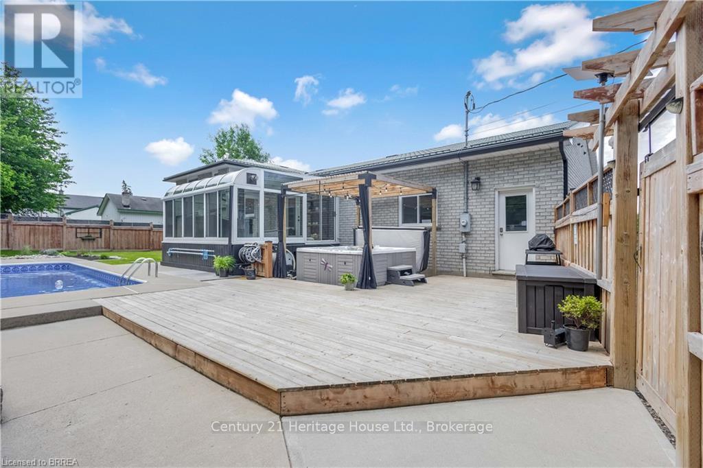 3 Saint Catharine Street, Brant, Ontario  N0E 1A0 - Photo 6 - X12339663