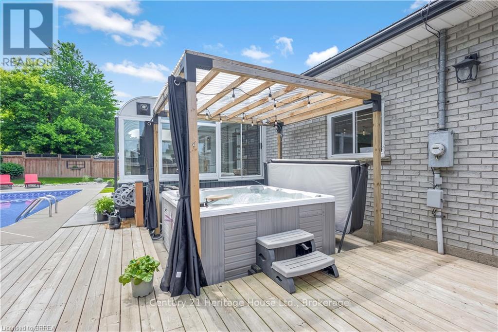 3 Saint Catharine Street, Brant, Ontario  N0E 1A0 - Photo 7 - X12339663