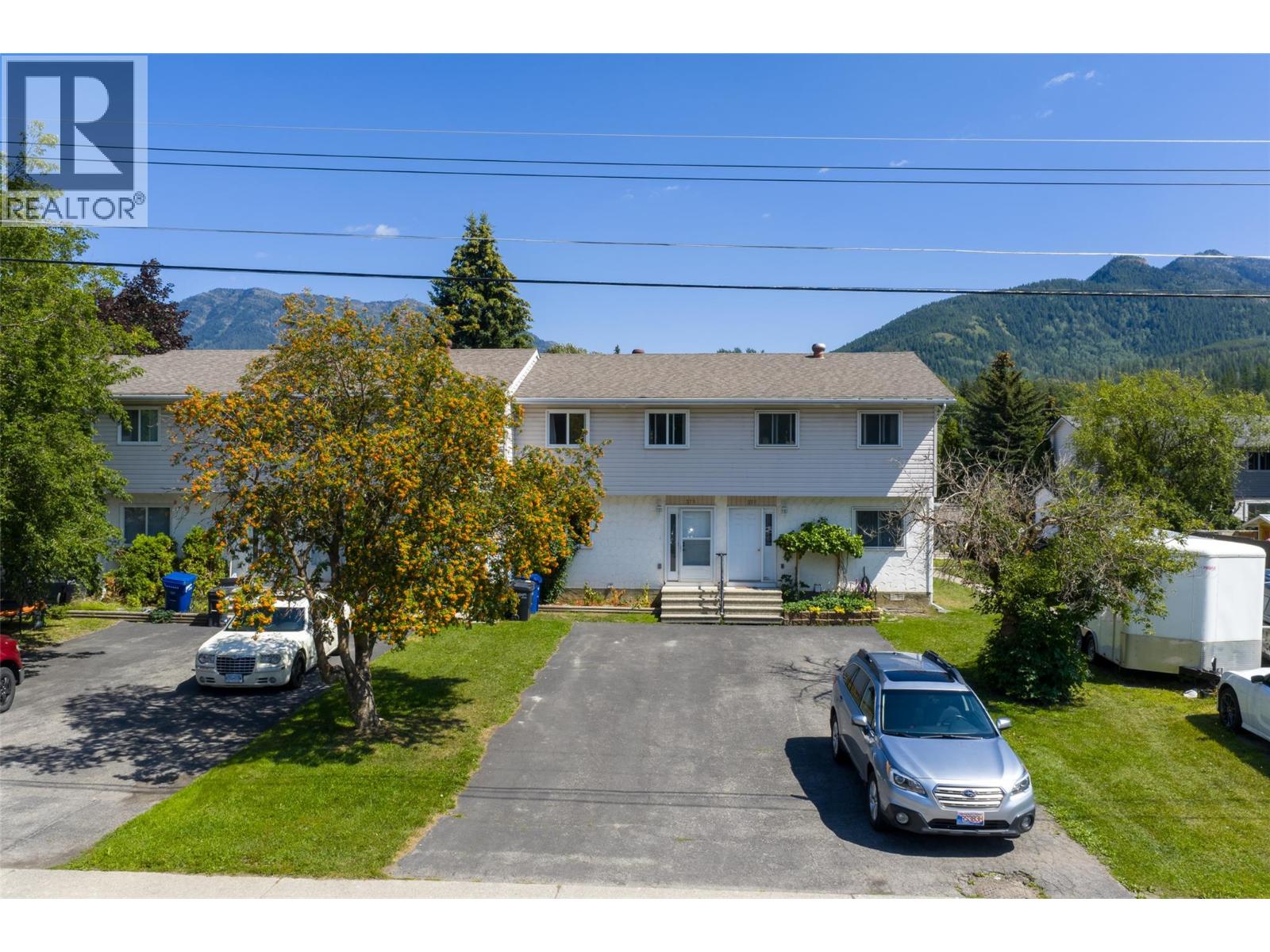 37 Mt Trinity Avenue Unit# B, fernie, British Columbia