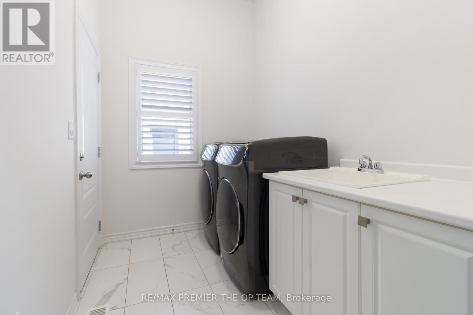 1941 Don White Court, Oshawa (Taunton), Ontario  L1K 1A1 - Photo 11 - E12339561